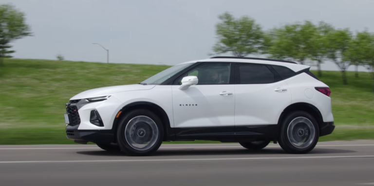 Video: 2020 Chevy Blazer RS Review (The Straight Pipes)